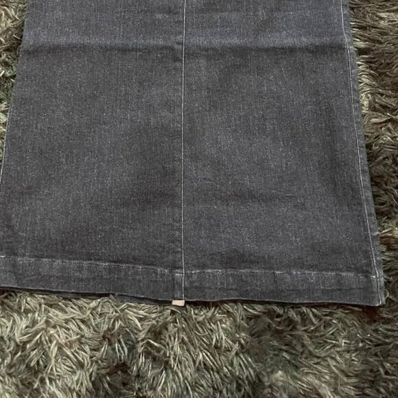 Dark Wash Denim Midi Skirt With Front Pockets - Picture 3 of 3